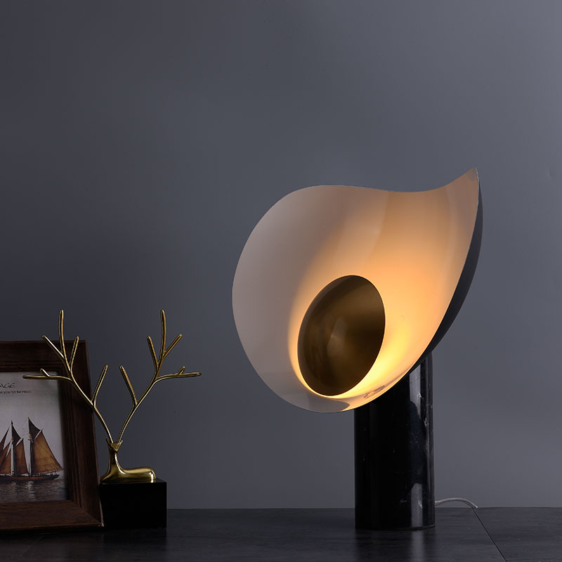Postmodern Nordic Iron LED Table Lamp | Push-Button Switch, 111-240V EU, Study, Bedroom & Restaurant Decor