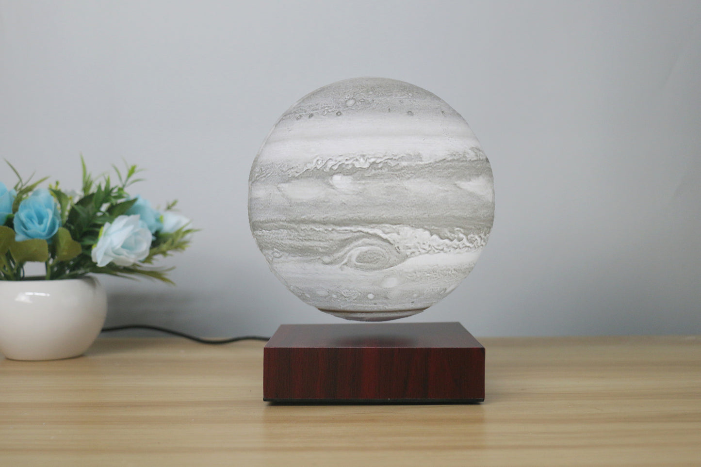 Magnetic Levitating Earth & Jupiter LED Night Light | 15 & 18cm, 16-Colour Remote, USB, Desk Lamp Gift