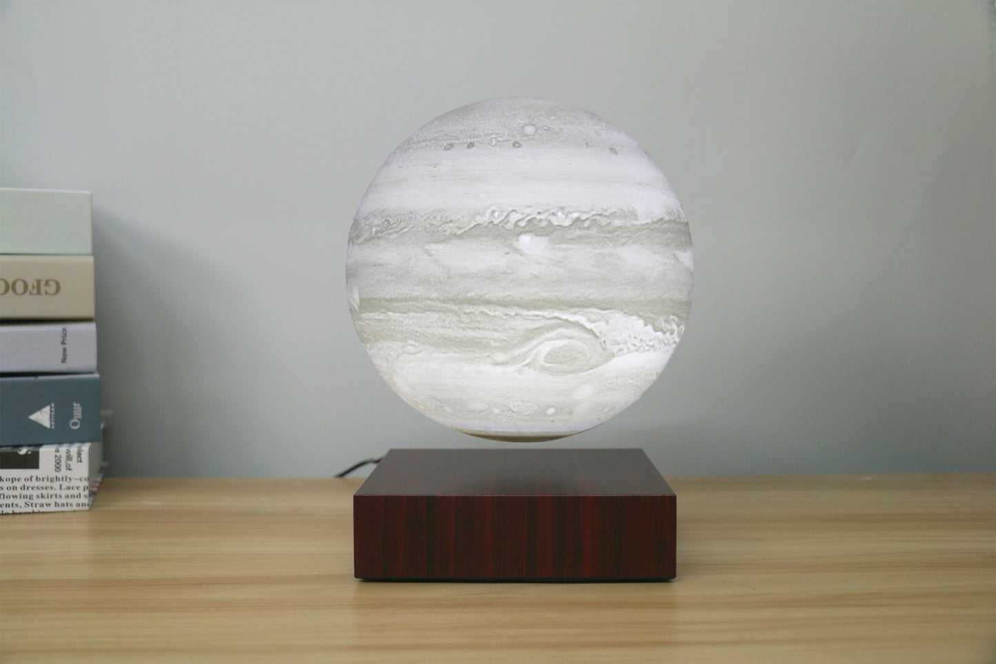 Magnetic Levitating Earth & Jupiter LED Night Light | 15 & 18cm, 16-Colour Remote, USB, Desk Lamp Gift