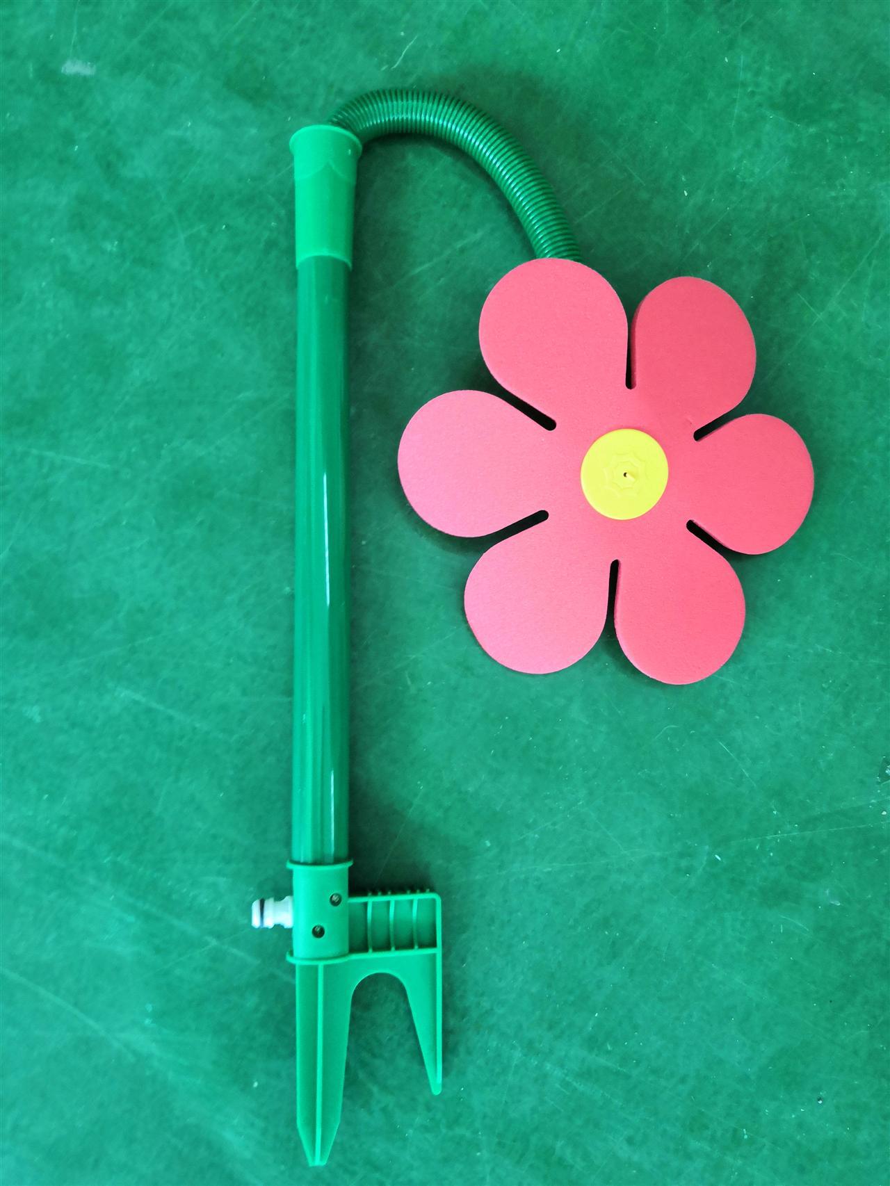Dancing Daisy Sunflower Garden Sprinkler | PE + Sponge | Spinning Flower Sprinkler | Standard Hose Fit | With & Without Joint | Red, Yellow & White | Lawn, Garden & Yard Watering