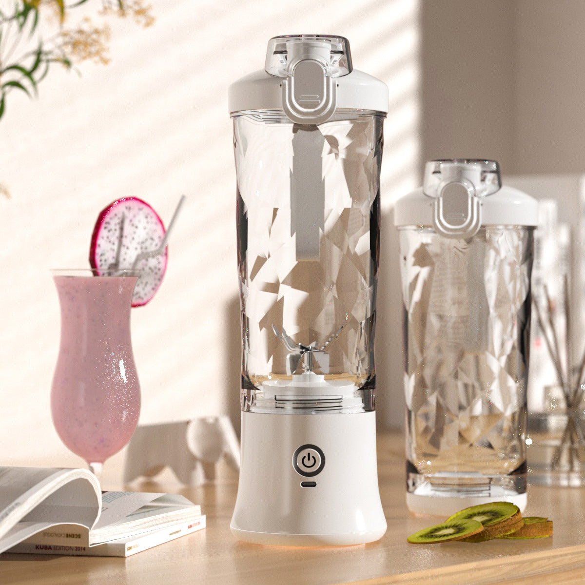 Portable Blender – 600ml Personal Smoothie & Juicer with 6-Blade USB Rechargeable