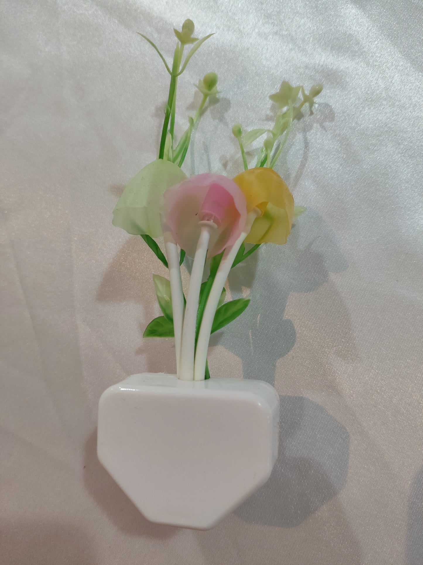 Magic Mushroom LED Night Light | 3-Colour Mushrooms | Light Sensor | 0.2W | Ceramic Pot | 45×135mm | US & EU Plug | Aquatic & Lotus Leaf | Single & Twin Pack